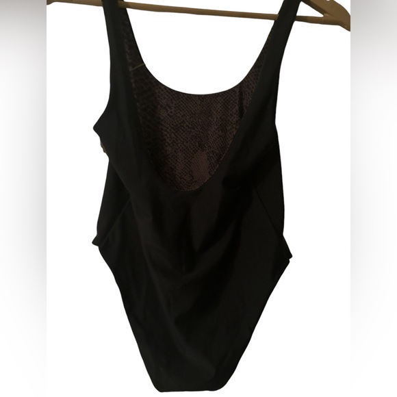 Acacia Swimwear Palm Springs Fullpc In Black Beauty Size Small - Picture 3 of 4